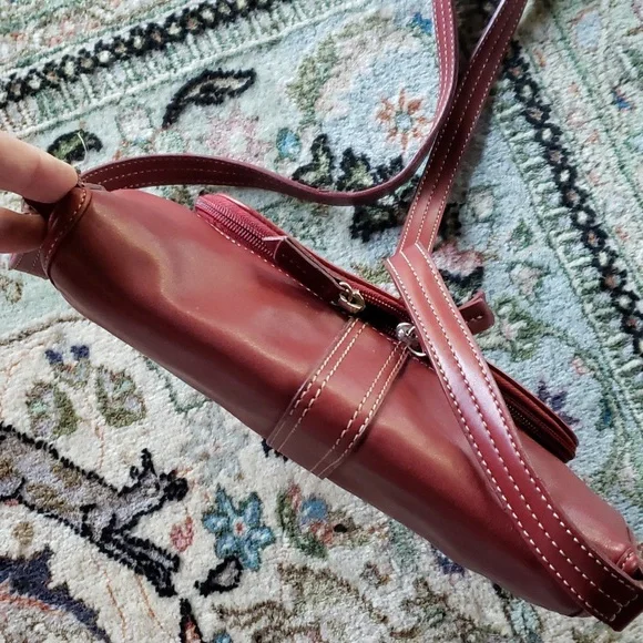 LIZ CLAIBORNE Shoulder Organizer Pockets Bag Red / Plaid Faux Leather - Picture 5 of 12